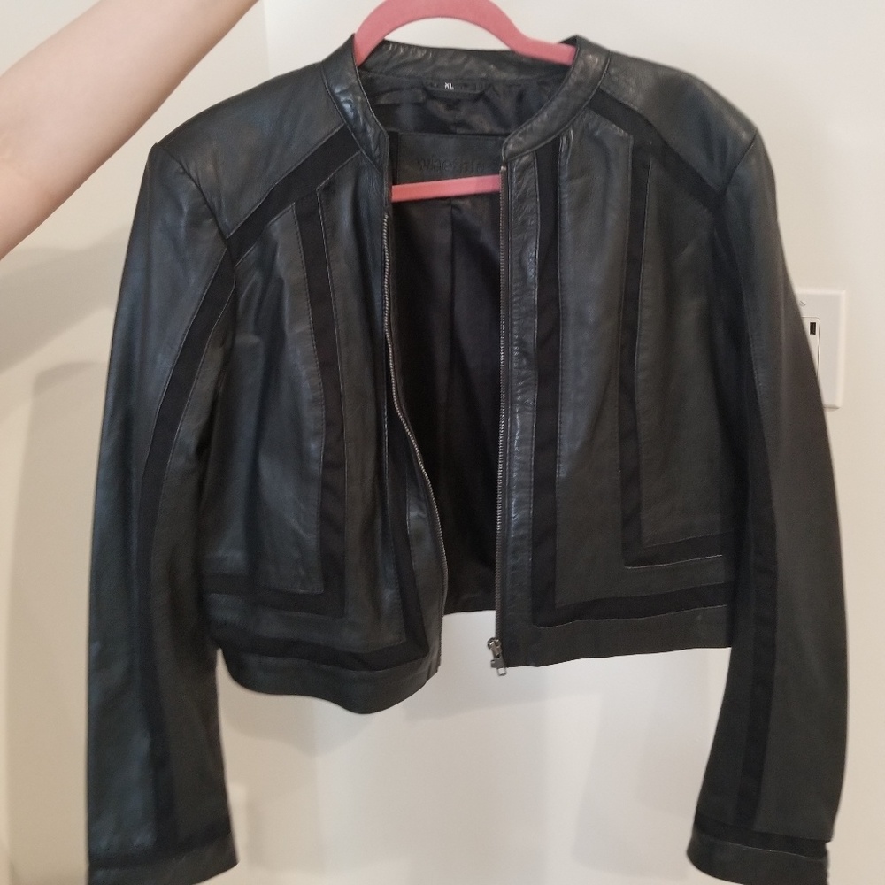 Crop leather jacket